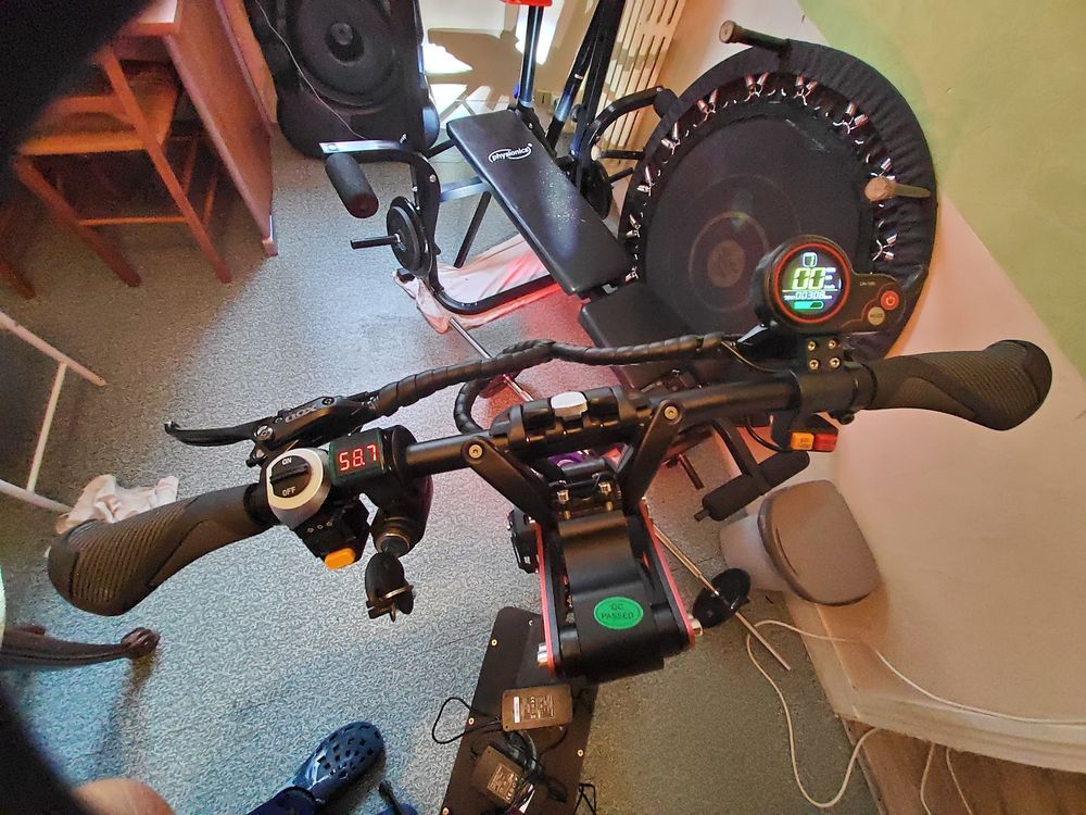 Trottinette &eacute;lectrique GUNAI Vélos