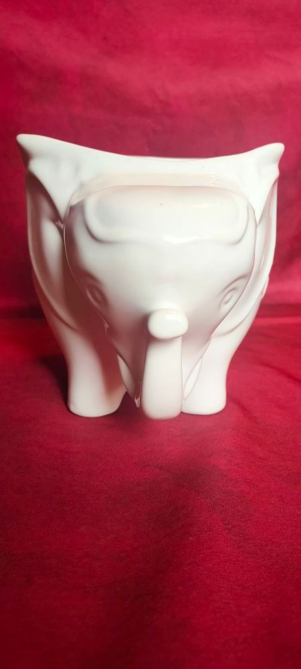 Cache pot blanc &eacute;l&eacute;phant en fa&iuml;ence Décoration