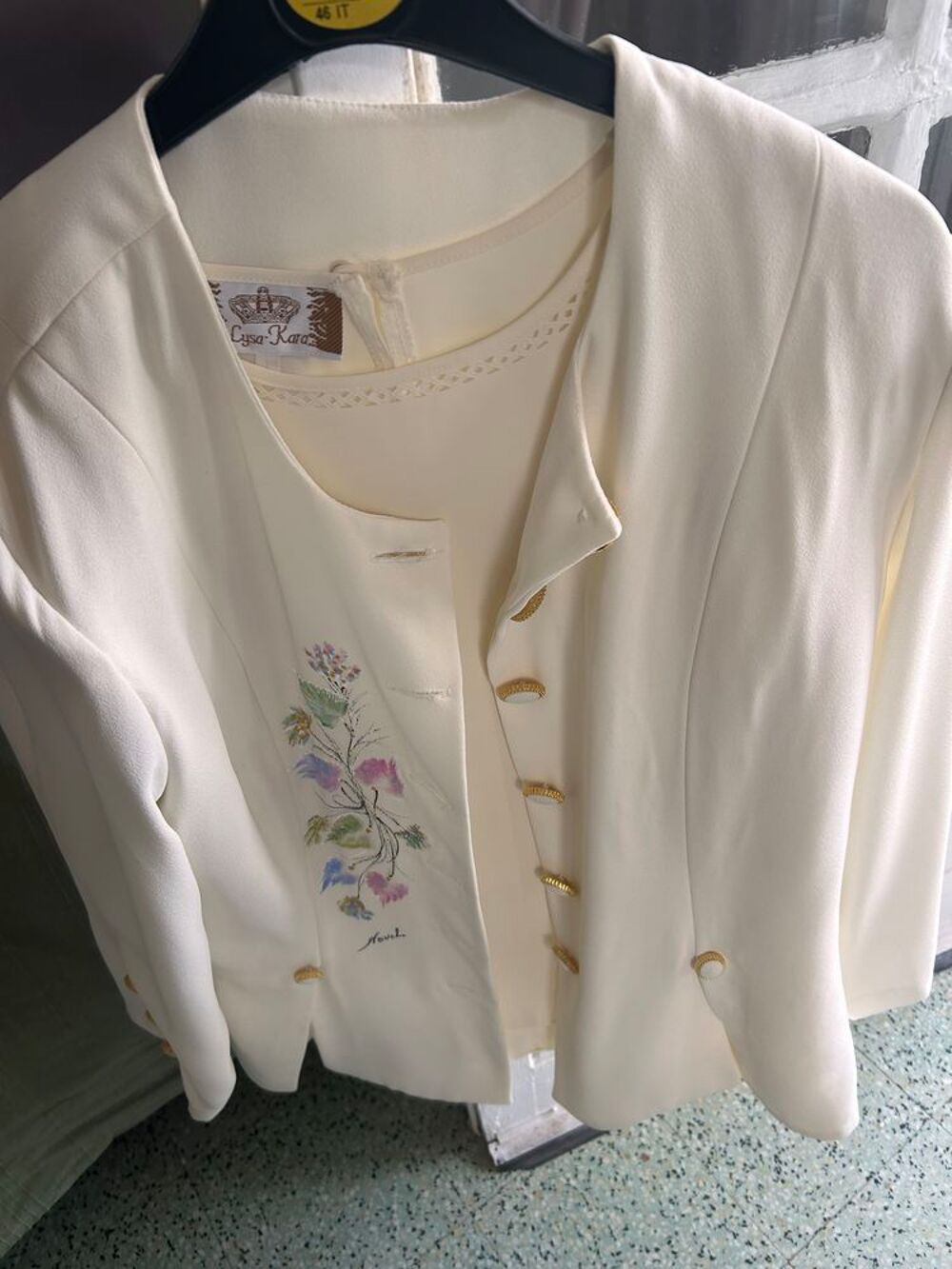Haut +veste assorti Vêtements