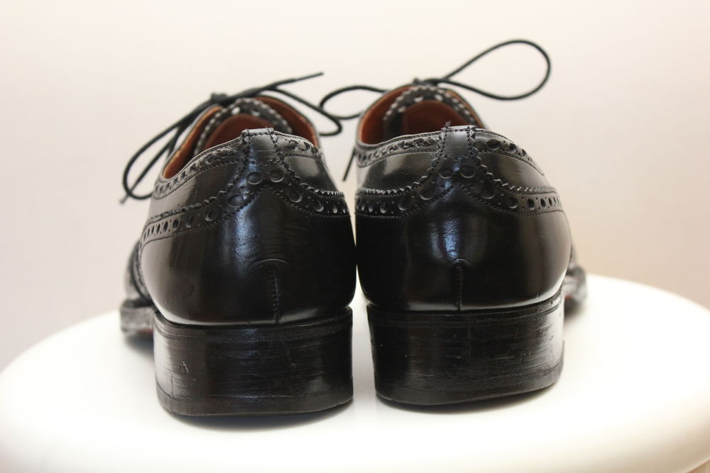 CHURCH'S CHAUSSURES &agrave; € LACETS NOIR BURWOOD T.41,5 Fr Chaussures