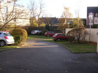  Parking / Garage  louer 4 m