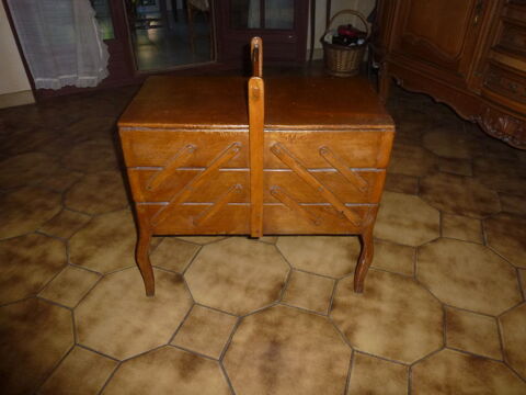 ANCIENNE GRANDE TRAVAILLEUSE COUTURE EN CHENE MASSIF 40 Chaumont (52)