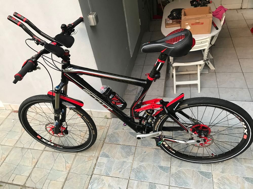 Vtt Scott Genius. Full carbone Vélos