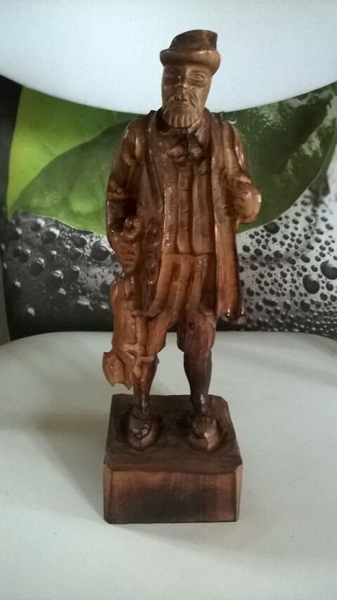 Berger en r�sine
Excellent etat
28 cm de haut
9 cm de la
9 Talange (57)