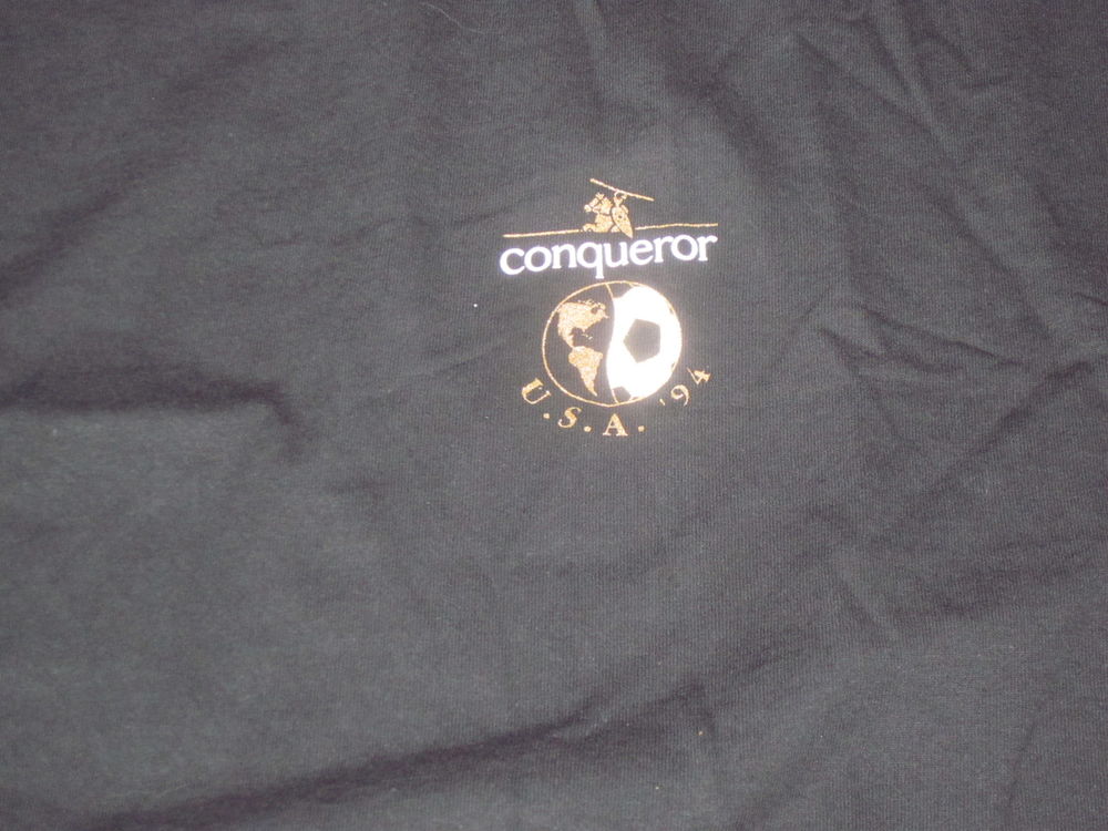 TEE- SHIRT PUBLICITAIRE COUPE DU MONDE FOOTBALL"USA 1994" 