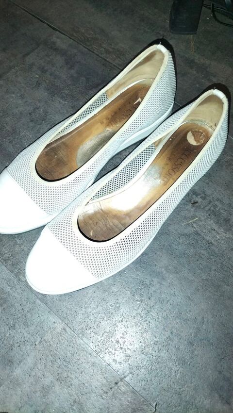 Ballerine cuir accessoires diffusion pointure 41 très bon ét 15 Cachan (94)