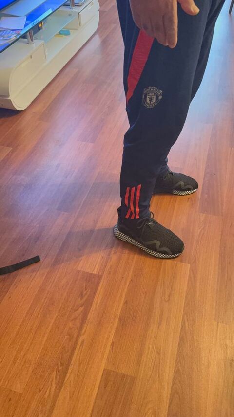baskets Adidas Meaux (77)