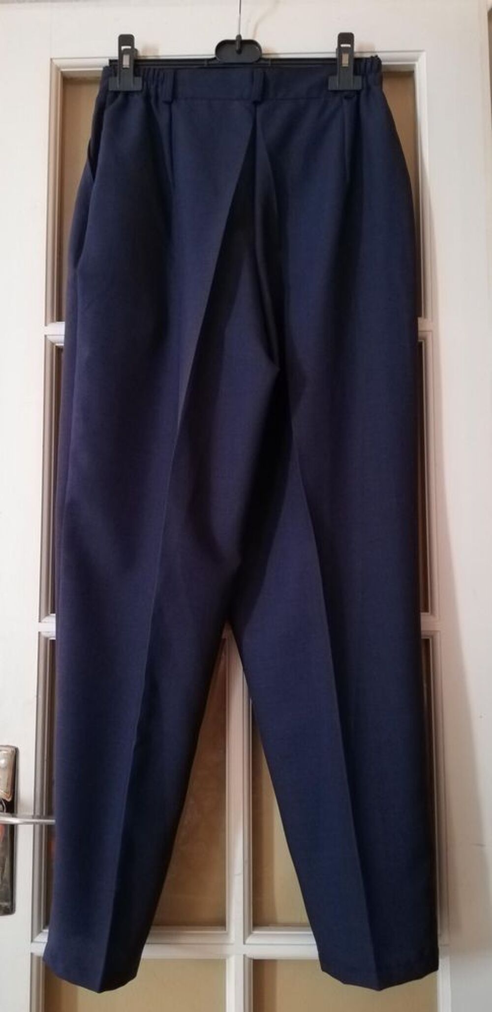 Pantalon femme, marine, &agrave; pinces. Vêtements