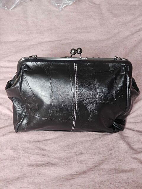 Sac �  main noir Neuve 25 Morhange (57)