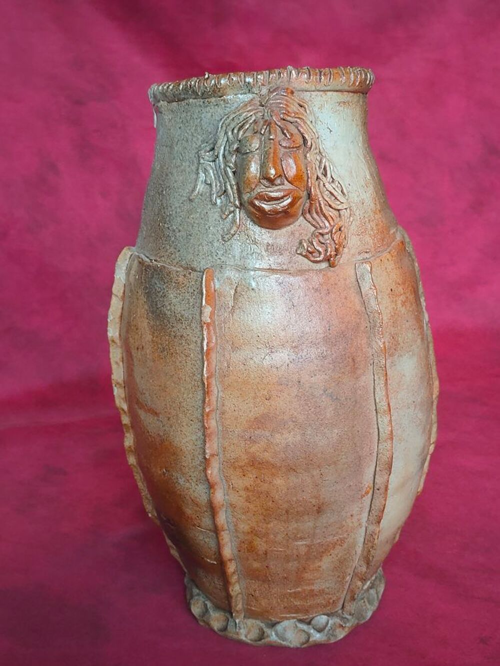 Ancien pot en gr&egrave;s artisanal Dcoration
