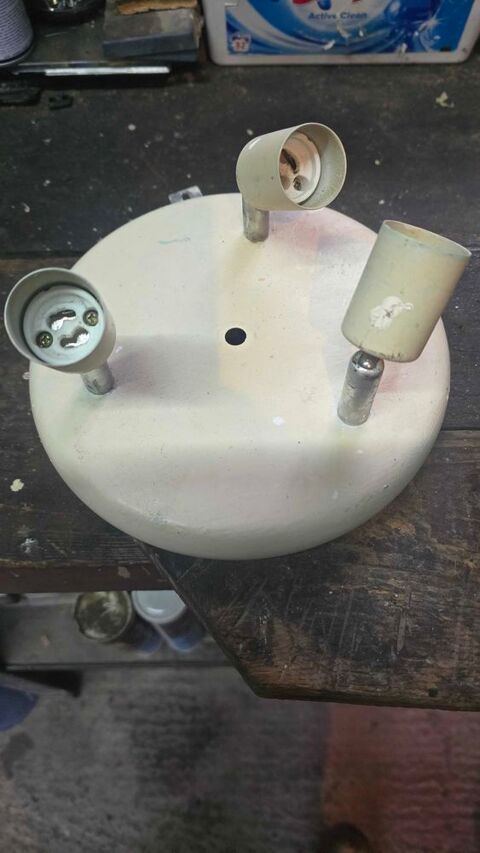 Luminaire en metal Lan�on-Provence (13)