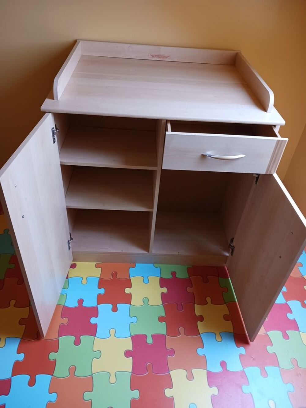 Commode table a lang&eacute; Meubles