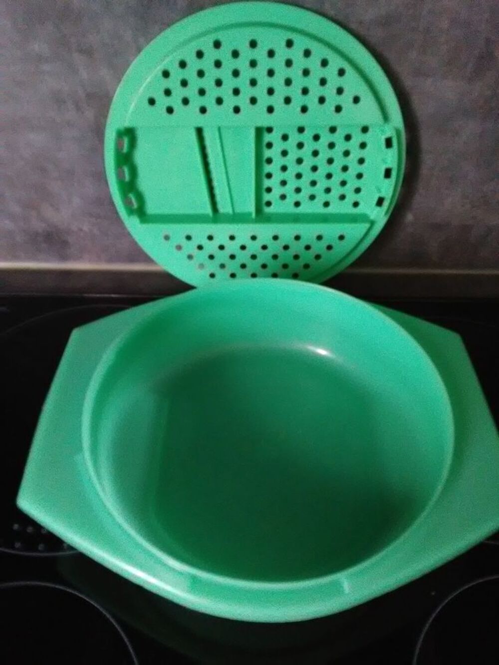 R&Acirc;PE TUPPERWARE solde 15€ Cuisine