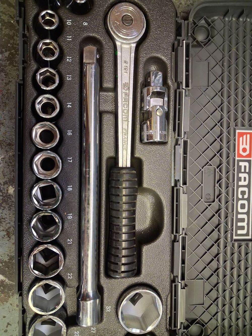Bo&icirc;te &agrave; cliquets Facom Bricolage