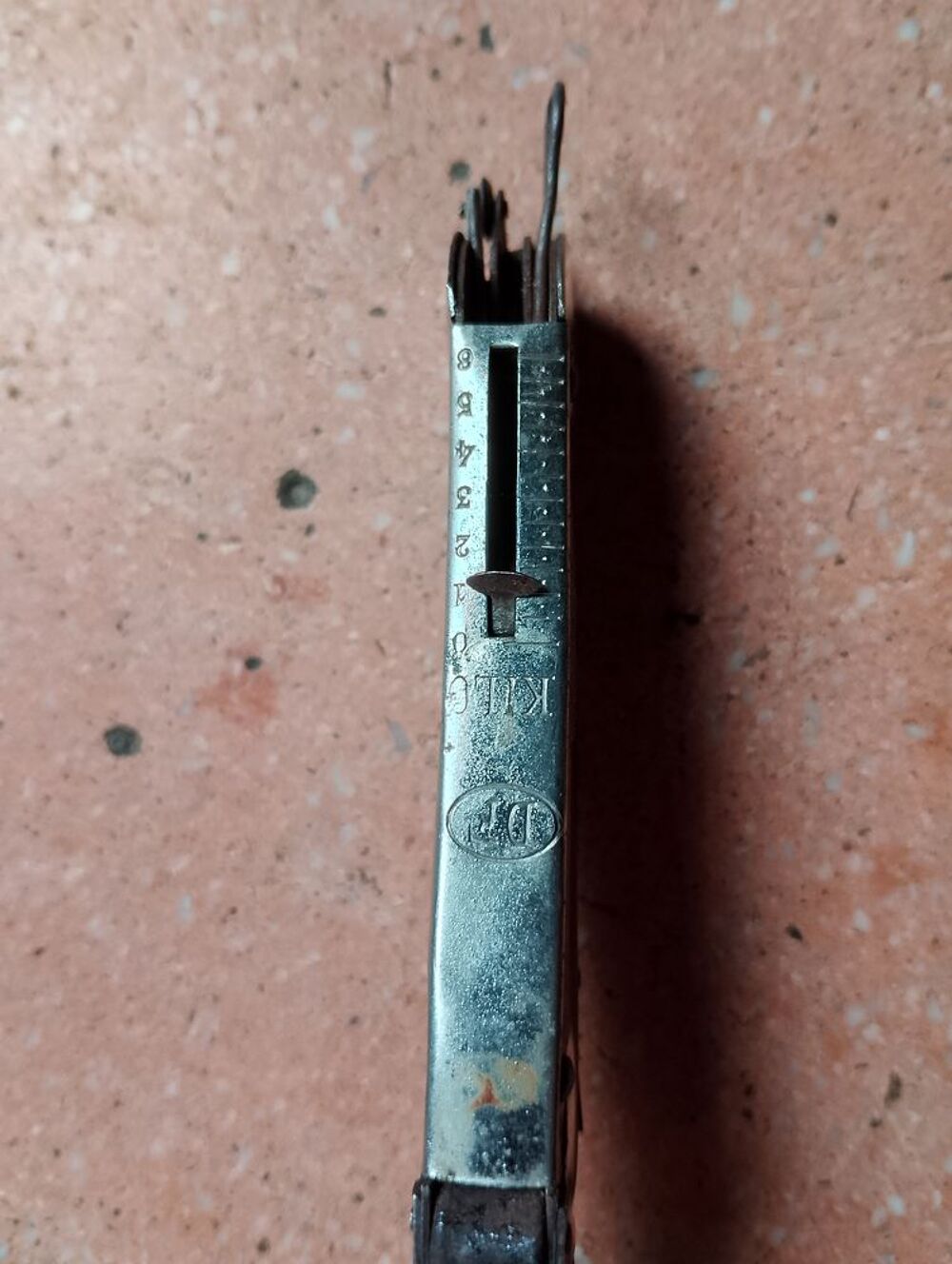 couteau gadget D.F ancien multifonction Bricolage