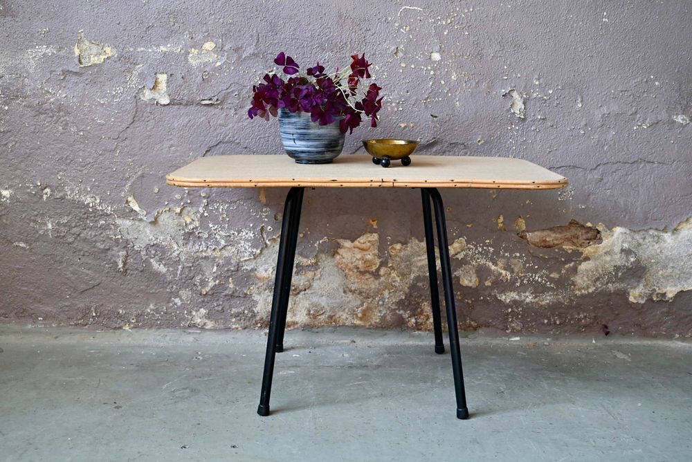 Table basse design vintage en rotin et m&eacute;tal design Meubles