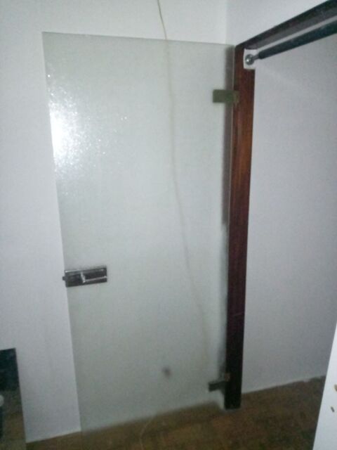 Donne porte en verre 0 Metz (57)