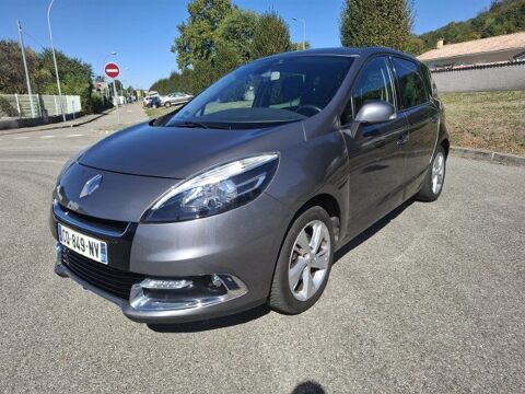 Annonce voiture Renault Scénic III 5000 €