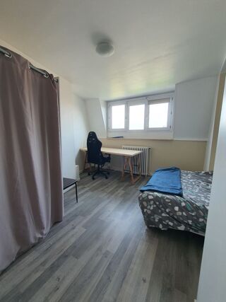  Maison à louer 8 pièces 175 m²