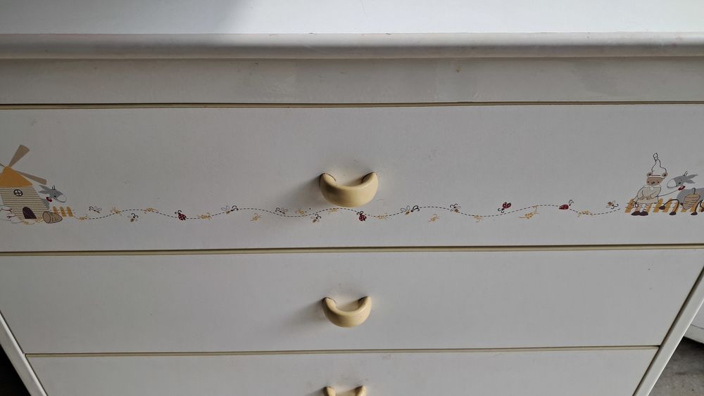 Commode table &agrave; langer et baignoire Mobilier enfants