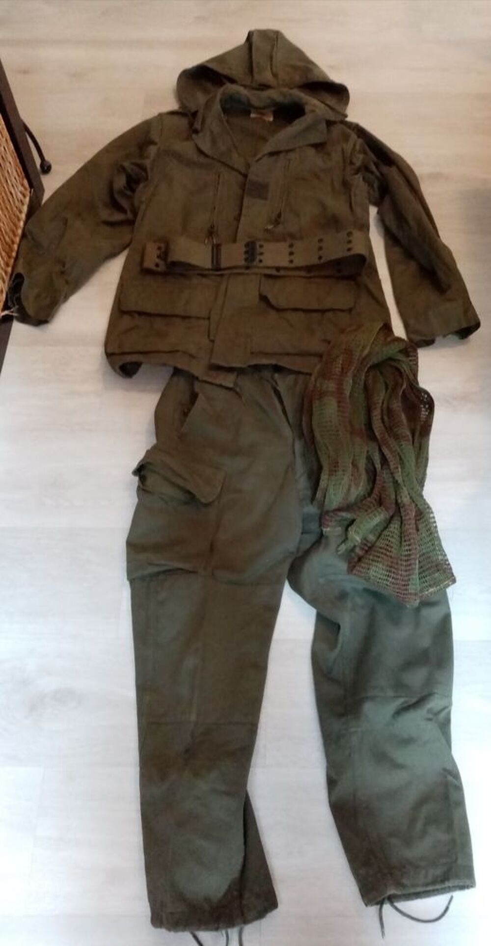 Treillis militaire complet Vêtements