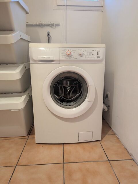 Lave linge Electrolux 6kg 90 Miribel (01)