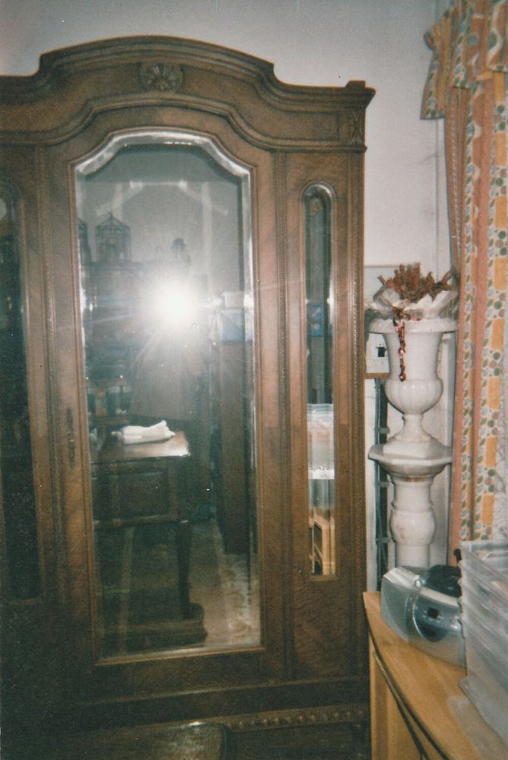 ARMOIRE ANCIENNE , ou a restaurer Meubles