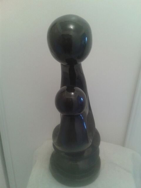 statue  la FEMME ET L'ENFANT 20 Montpellier (34)