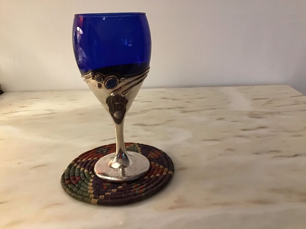 Petit vase avec socle en argent massif verre bleu cobalt Décoration