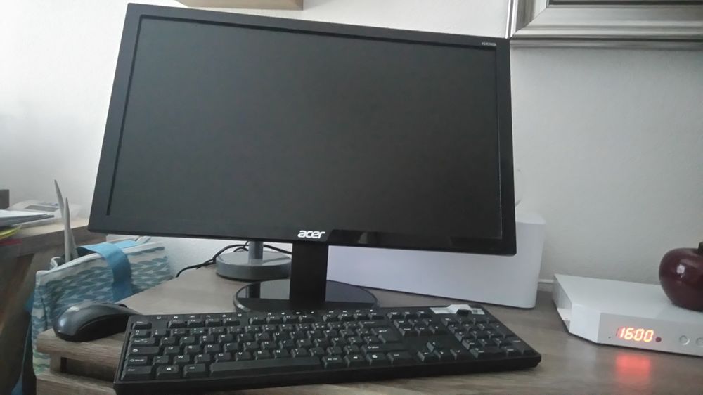 Ecran Acer 21 pouces + clavier sans fil Matriel informatique
