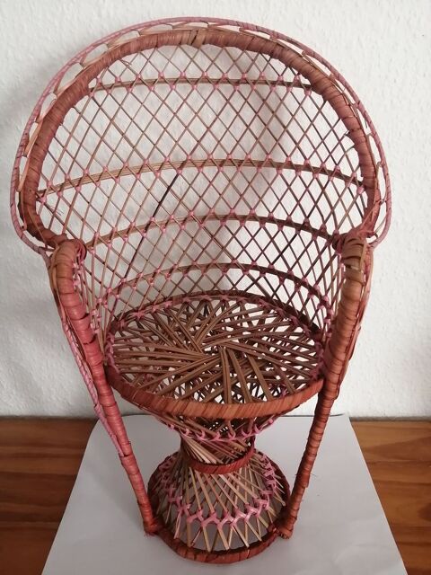 Petit fauteuil style Emmanuelle en Osier, vintage 18 Habsheim (68)