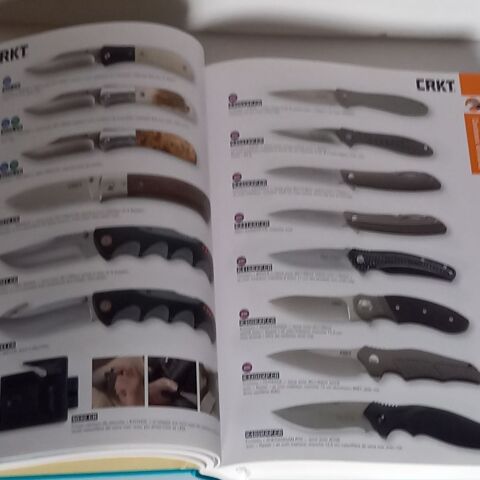 Gros catalogue de reference  de couteaux et d'accessoires de 60 Saumur (49)
