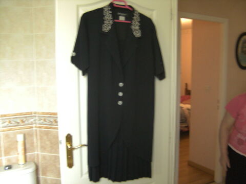 robe crmonie 50 Aouste-sur-Sye (26)