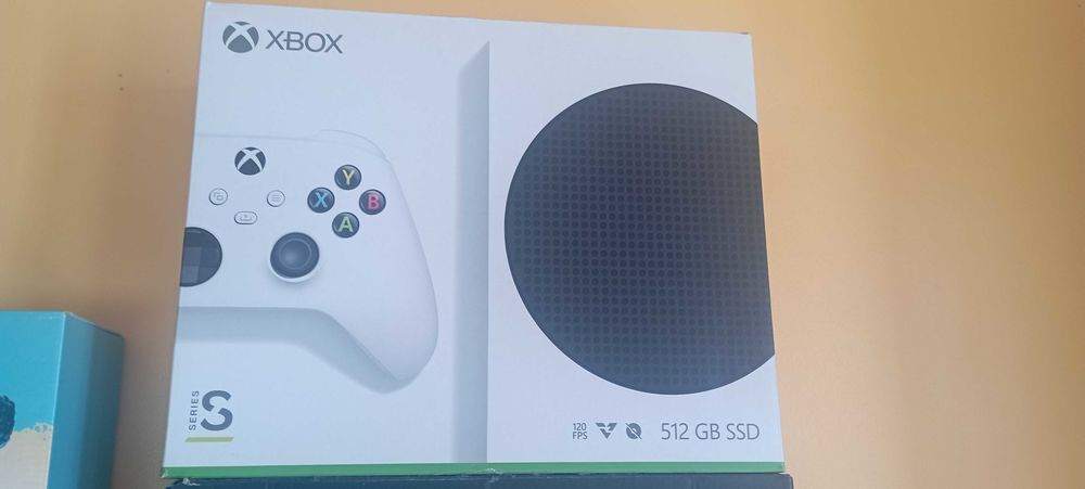 Xbox s&eacute;rie s ou setup entier Consoles et jeux vidos