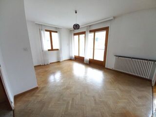  Appartement à louer 5 pièces 109 m²