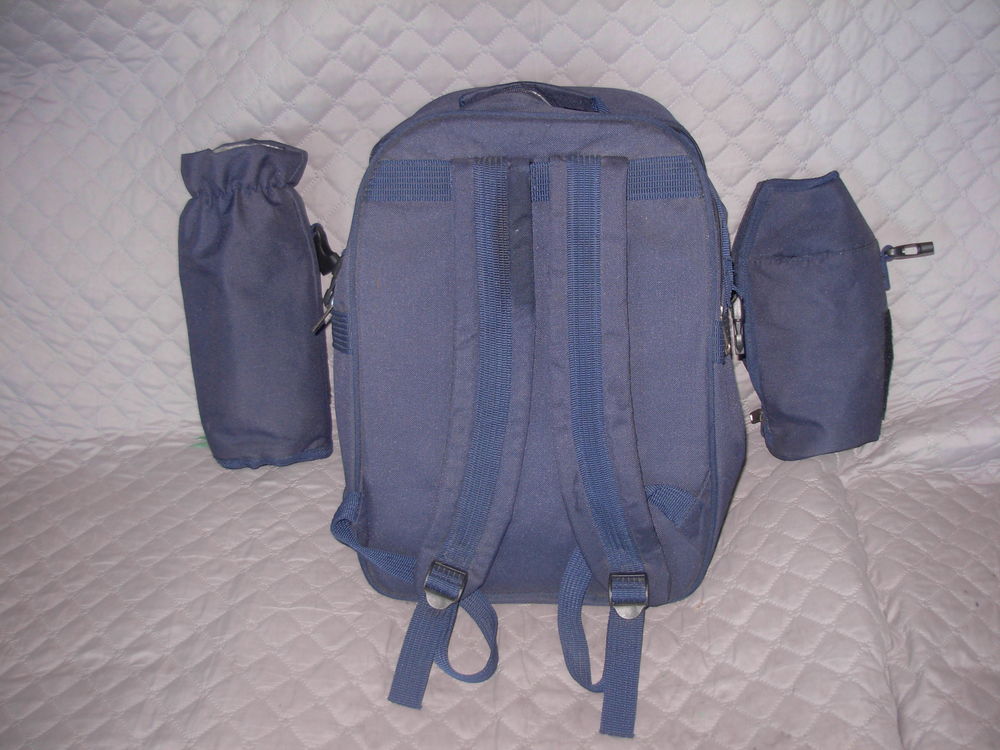 Sac &agrave; dos pique-nique isotherme neuf 4 couverts, bleu marine Sports