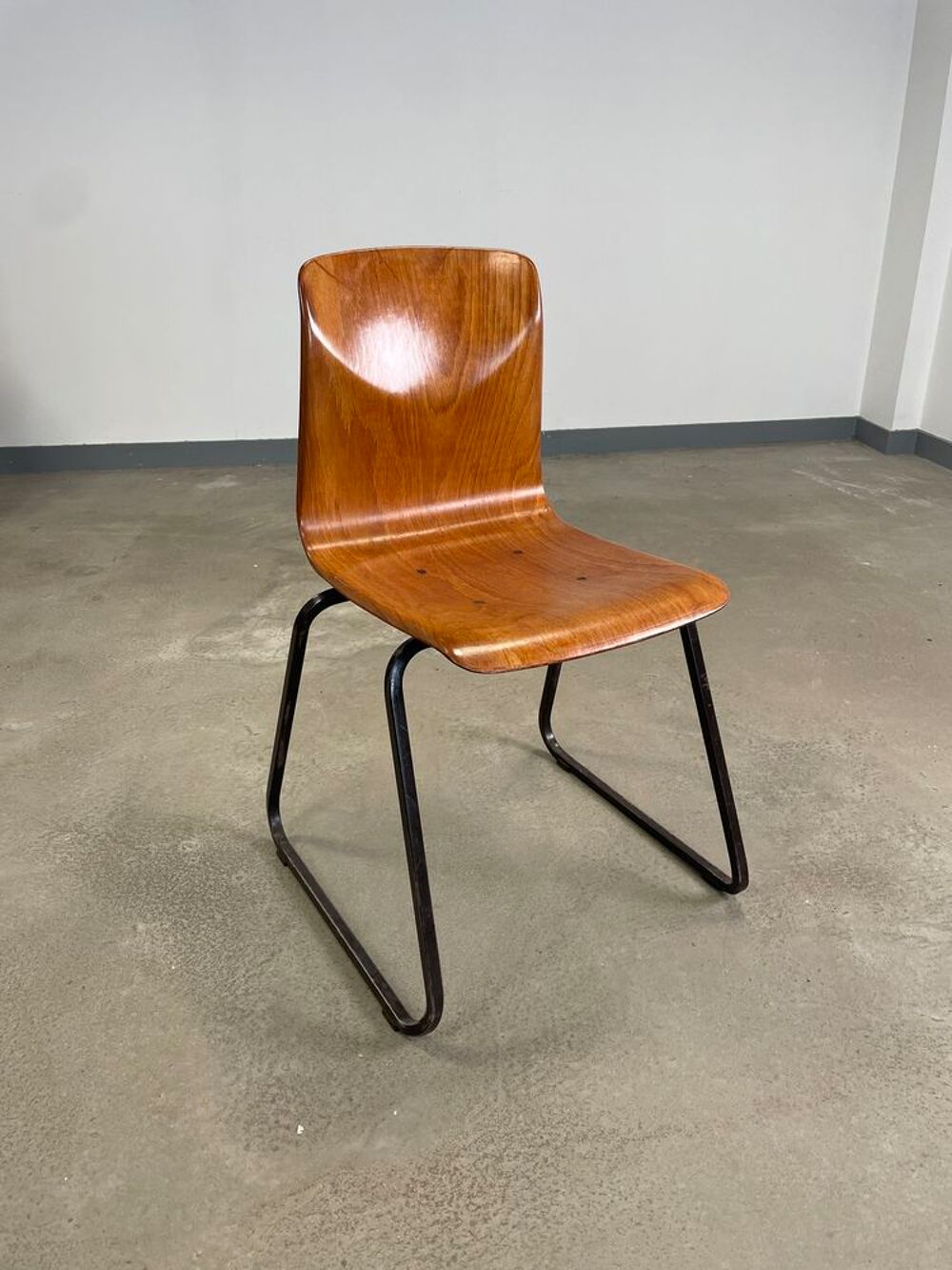 Chaises Galvaitas S23, ch&ecirc;ne, pieds bleu LIVRAISON POSSIBLE Meubles