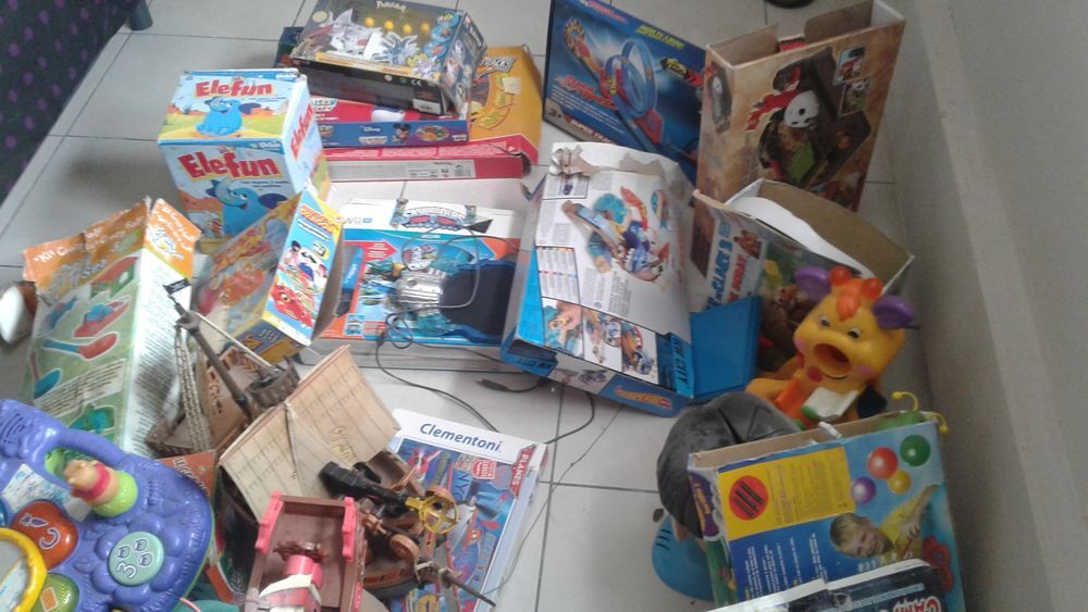 Beaucoup de jouets Jeux / jouets