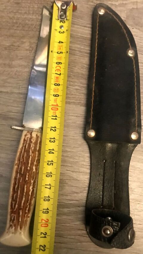 Couteau en fer avec étui  8 Richwiller (68)
