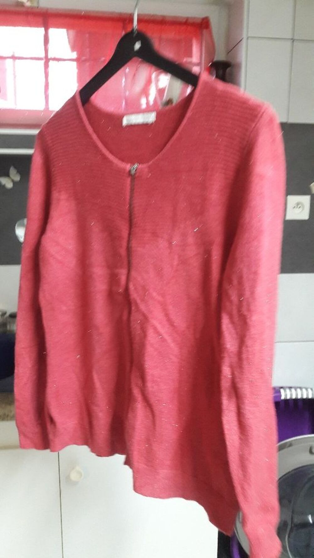 gilet rose tres agr&eacute;able a porter belle couleur Vtements
