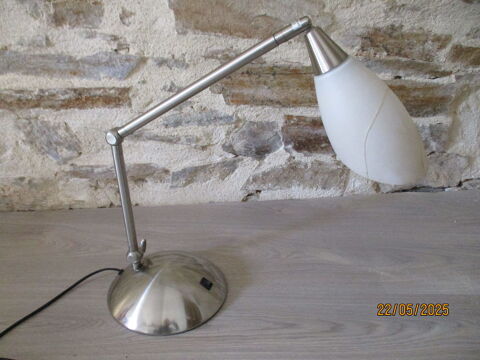 Lampe de table PAGET Modèle SJ-330 0 Saint-Yrieix-la-Perche (87)