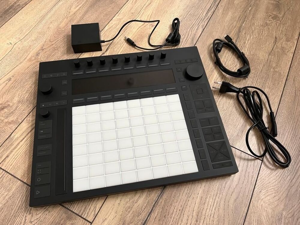 Ableton push 3 contr&ocirc;leur Instruments de musique