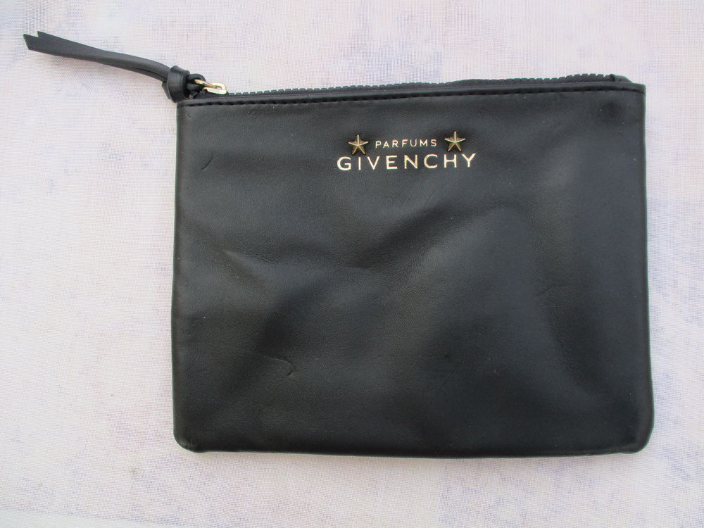 Jolie Petite Trousse Noire - Neuve Maroquinerie