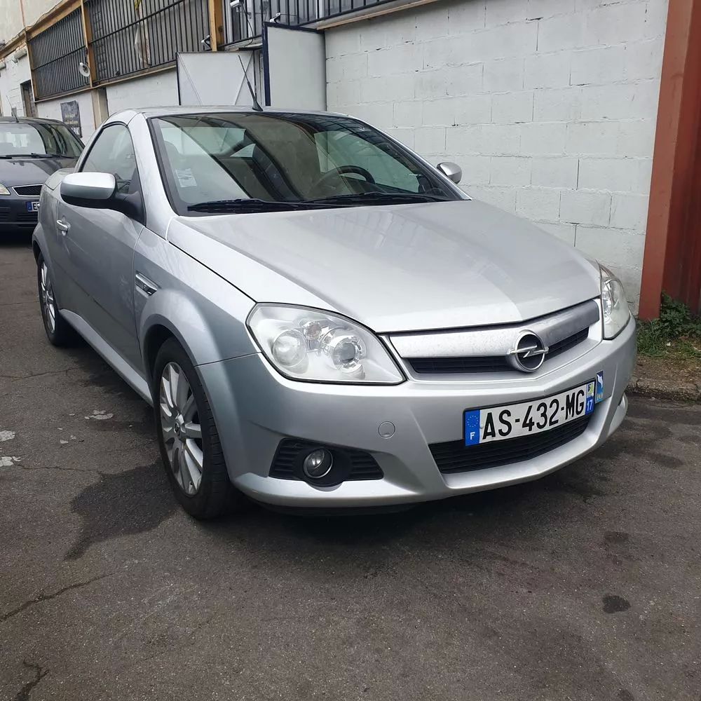 Tigra cab 1.4 - 90 Twinport Enjoy 2004 occasion 94700 Maisons-Alfort