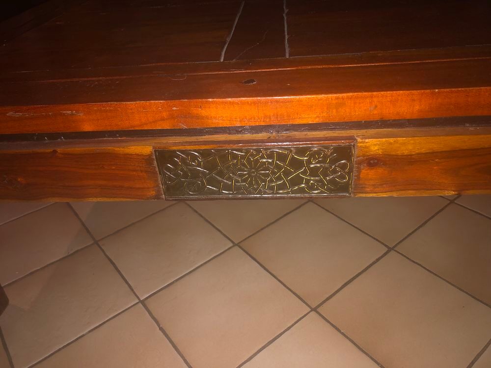 table basse artisanale 100% accacia Meubles