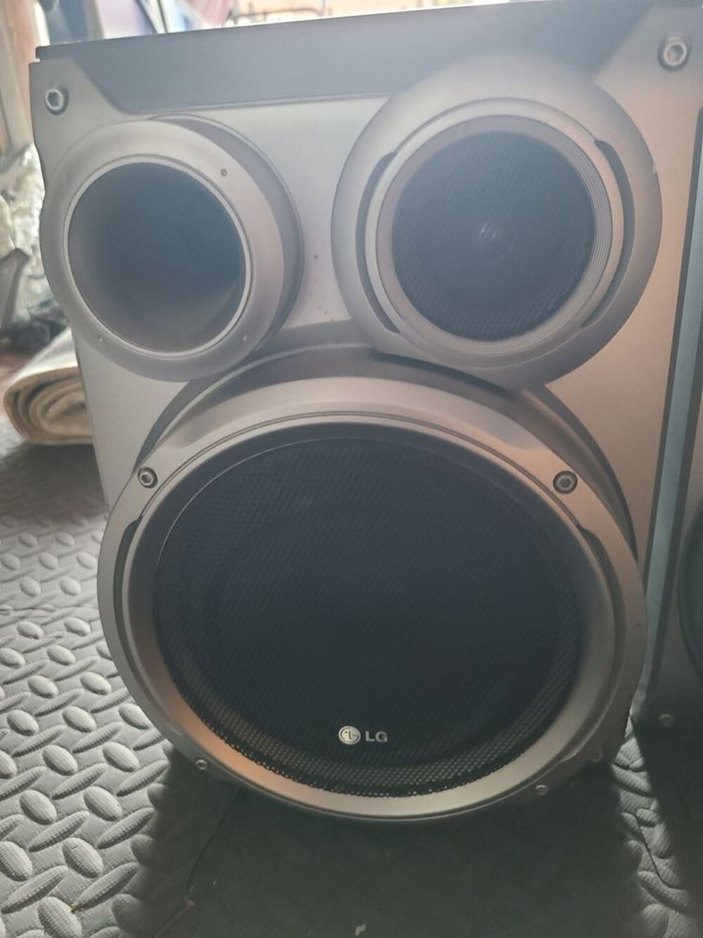 Paire d'enceintes LG LMS-U560 - 100W / 4 Ohms Instruments de musique
