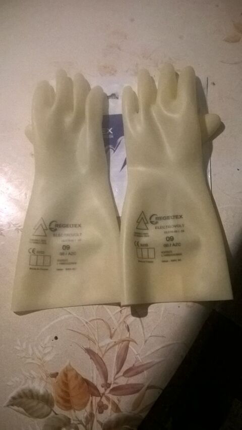 Gants isolants ELECTROVOLT neufs. 15 Flers-en-Escrebieux (59)