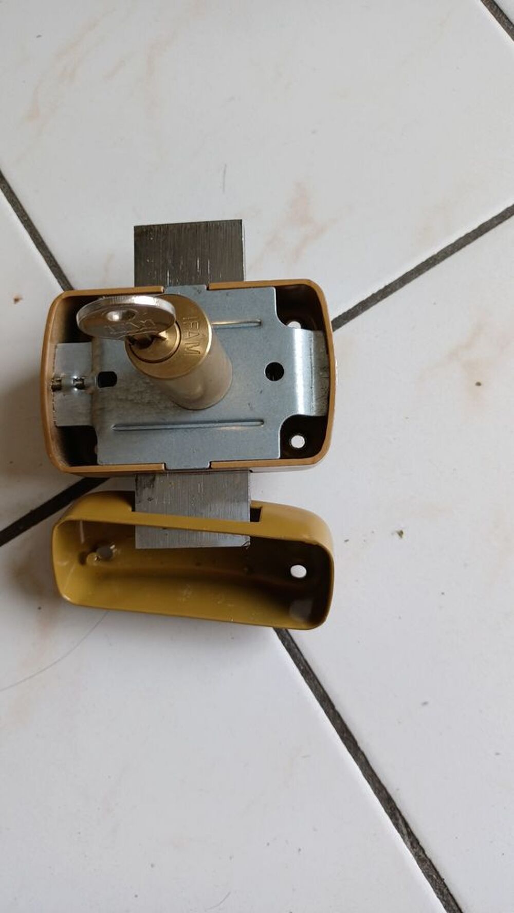 Serrures 1 presque neuf, 1 bon &eacute;tat Bricolage