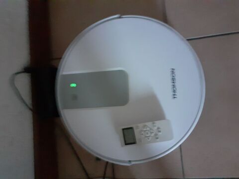 ASPIRATEUR ROBOT AVEC TELECOMMANDE MARQUE THOMSONG PEU SERVI 40 Peillon (06)