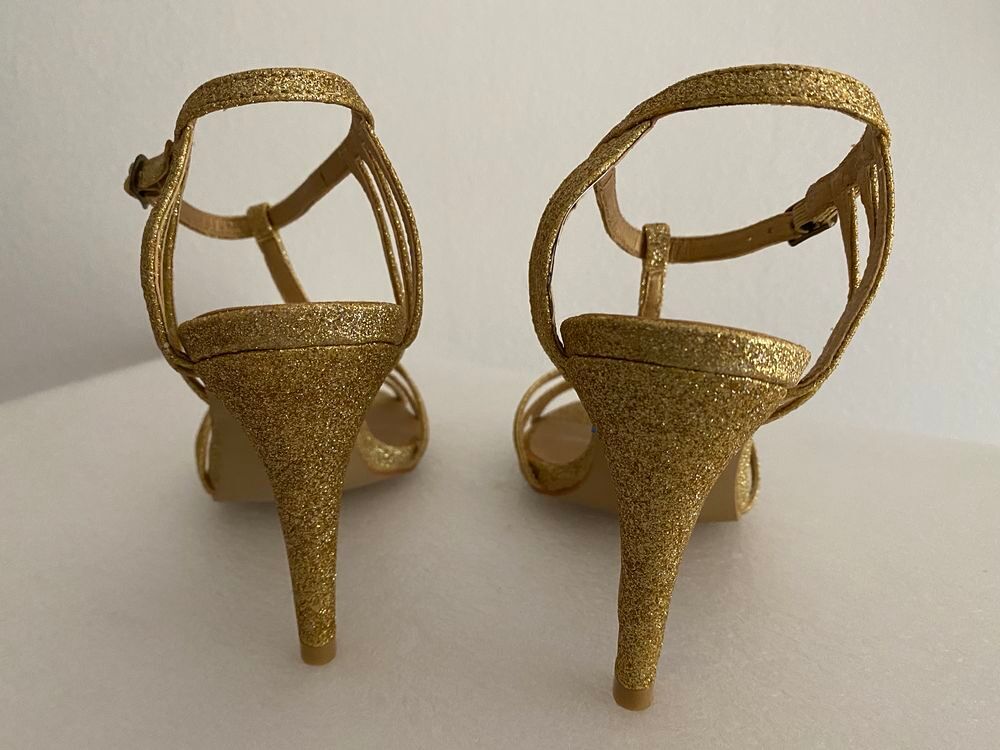Escarpins Or Paillet&eacute;s neufs Chaussures